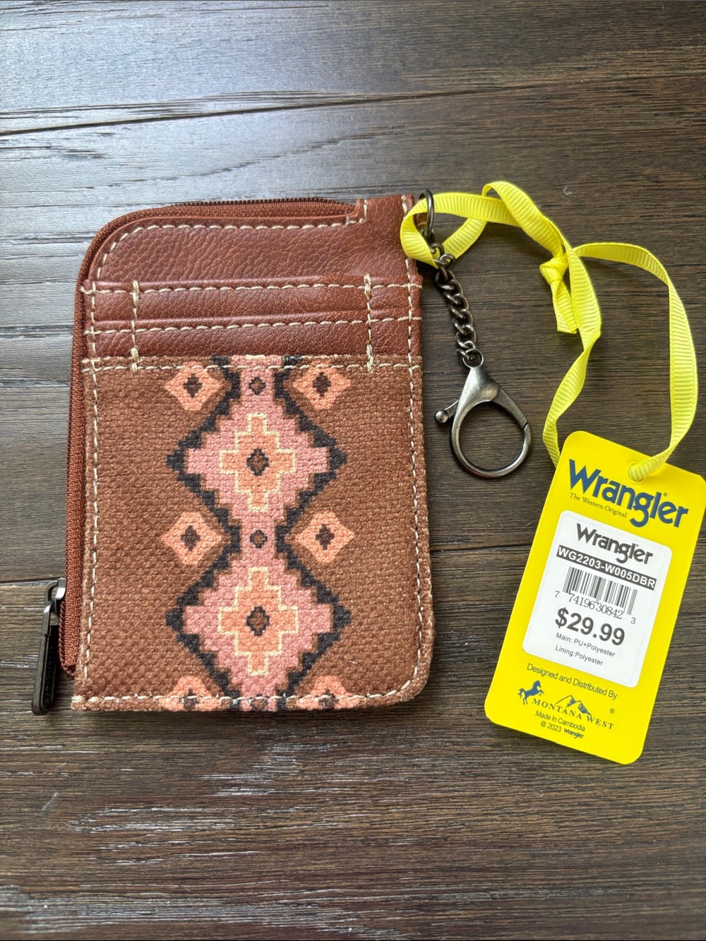 Wrangler By Montana West zipper top,coin,3 card holder,clasp hook/key chain,slim
